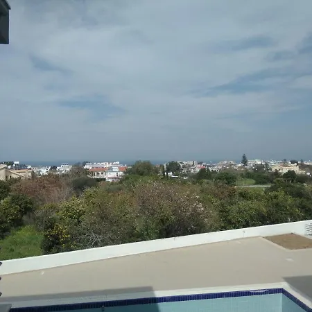 Luxury Three Bedrooms In Amazing Alsancak Place Апартаменты