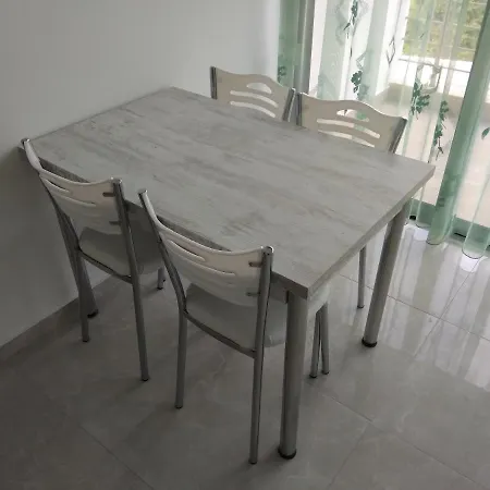 Luxury Three Bedrooms In Amazing Alsancak Place Apartament Karavas (Northern Cyprus)